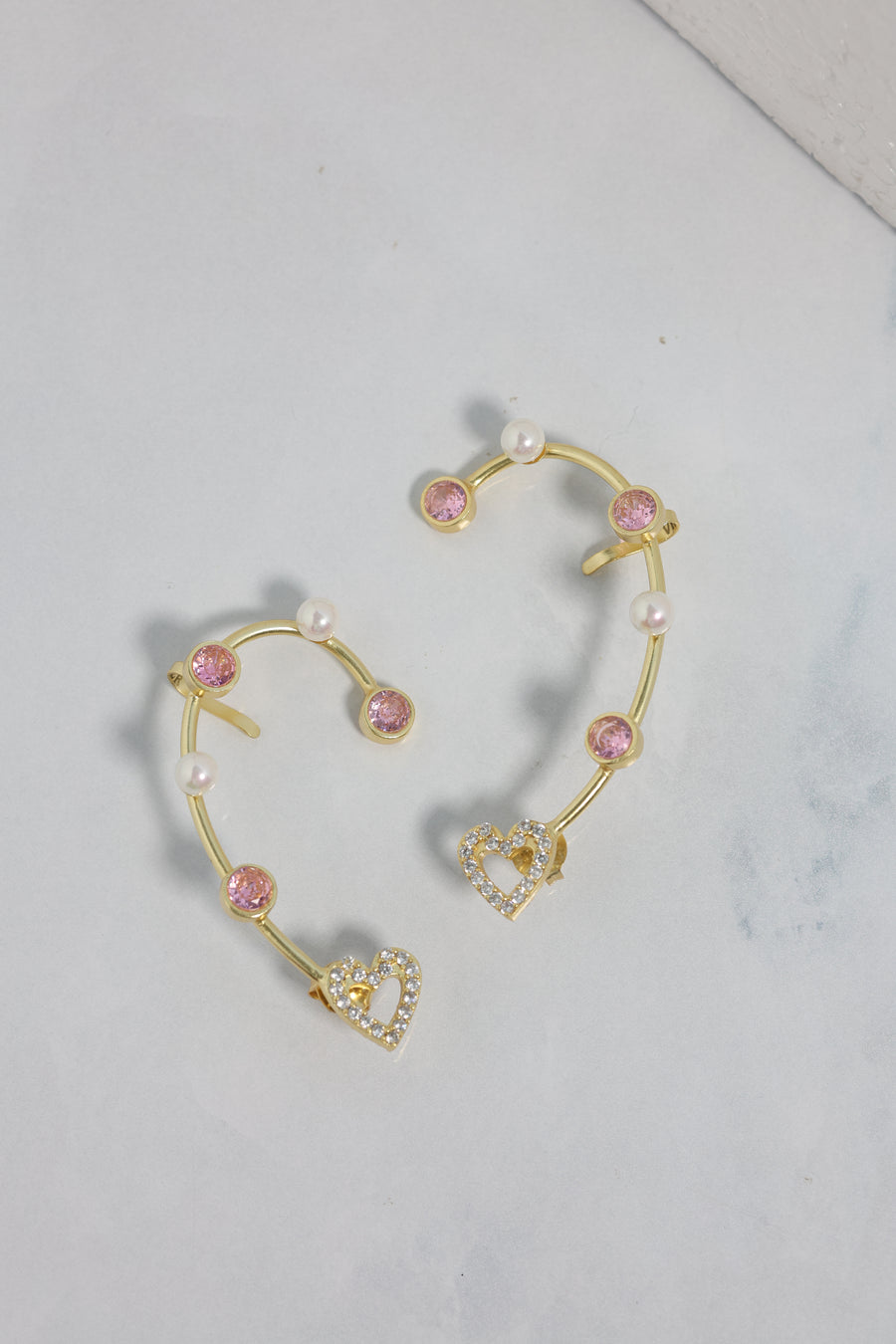 Gold Heart Earcuff