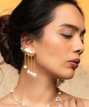 Petal Pearl Earring