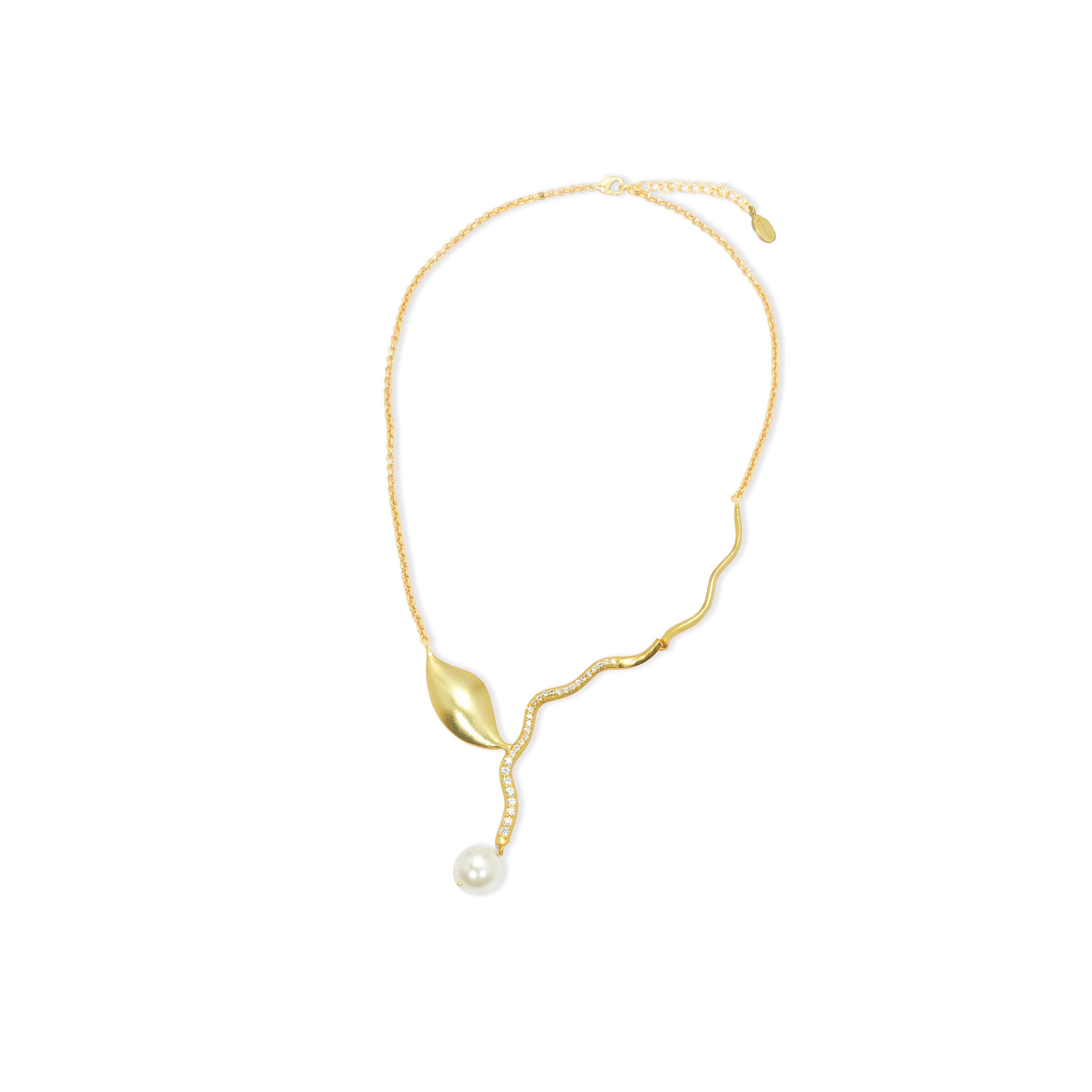 Petal Pearl Necklace