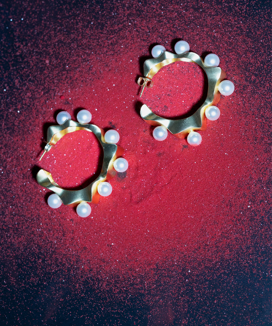 Pearl Gold Wave Hoops